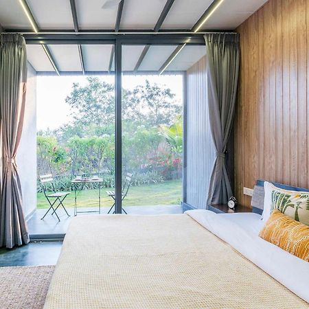 Stayvista'S Celeste Villa - Hill-View Retreat With Infinity Pool Nashik Exterior photo